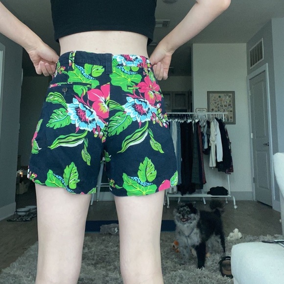 Navy and floral chino shorts - Picture 3 of 3